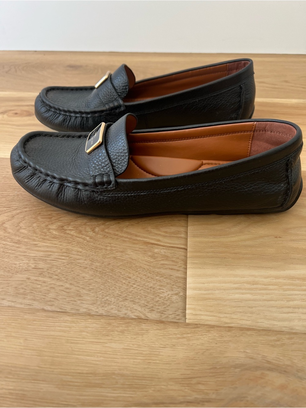 Coach Black Leather Slip-On Loafer Flats Logo Accent Women’s US 8.5B